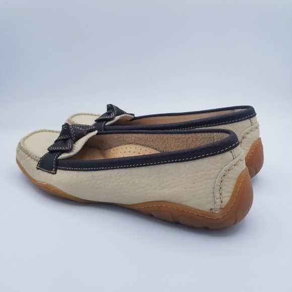 L.L. Bean Pebbled Leather Tan Bow Loafers size 7.5 - Picture 13 of 15